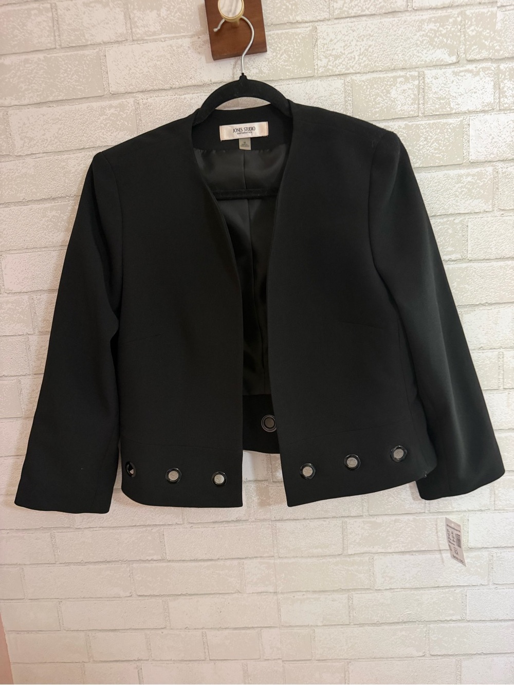 Jones New York Black Open-Front Grommet Hem Jacket